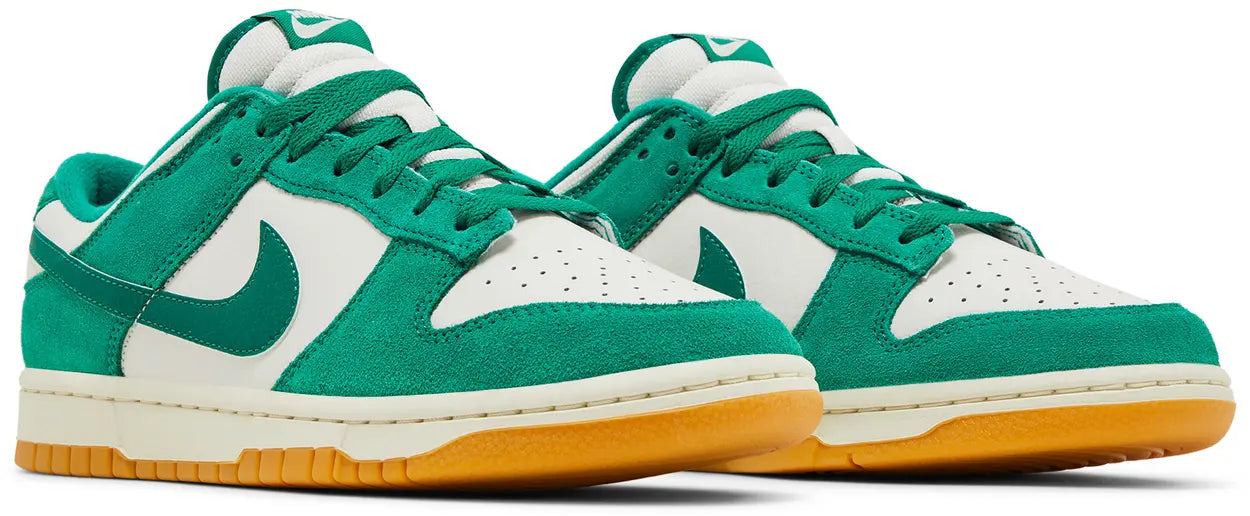 Nike Dunk Low SE Malachite