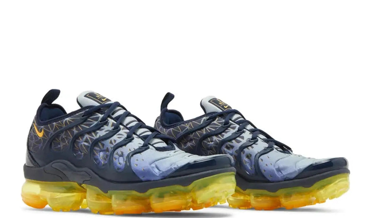 VaporMax Plus Geometric Obsidian Laser Orange