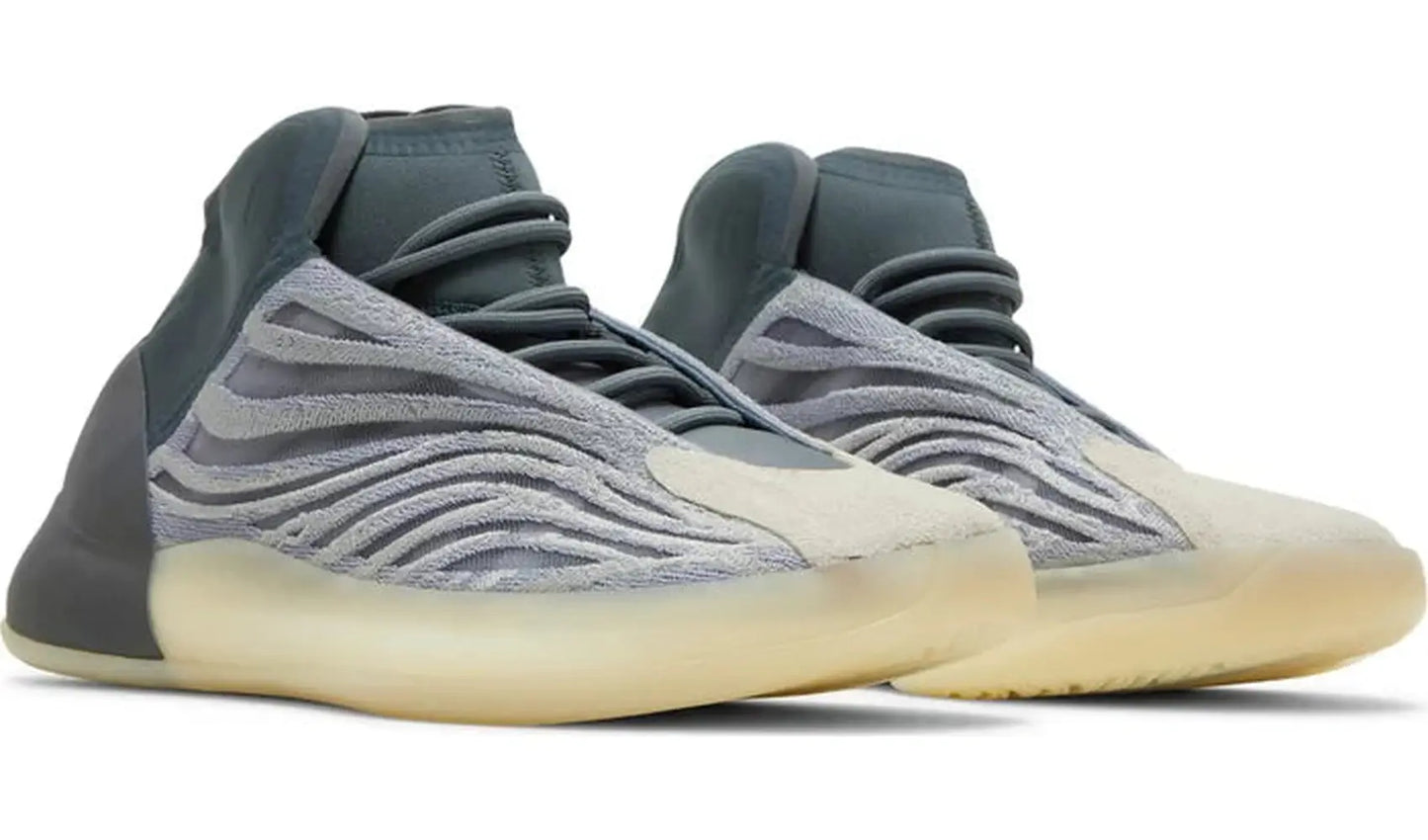 Yeezy QNTM Mono Carbon